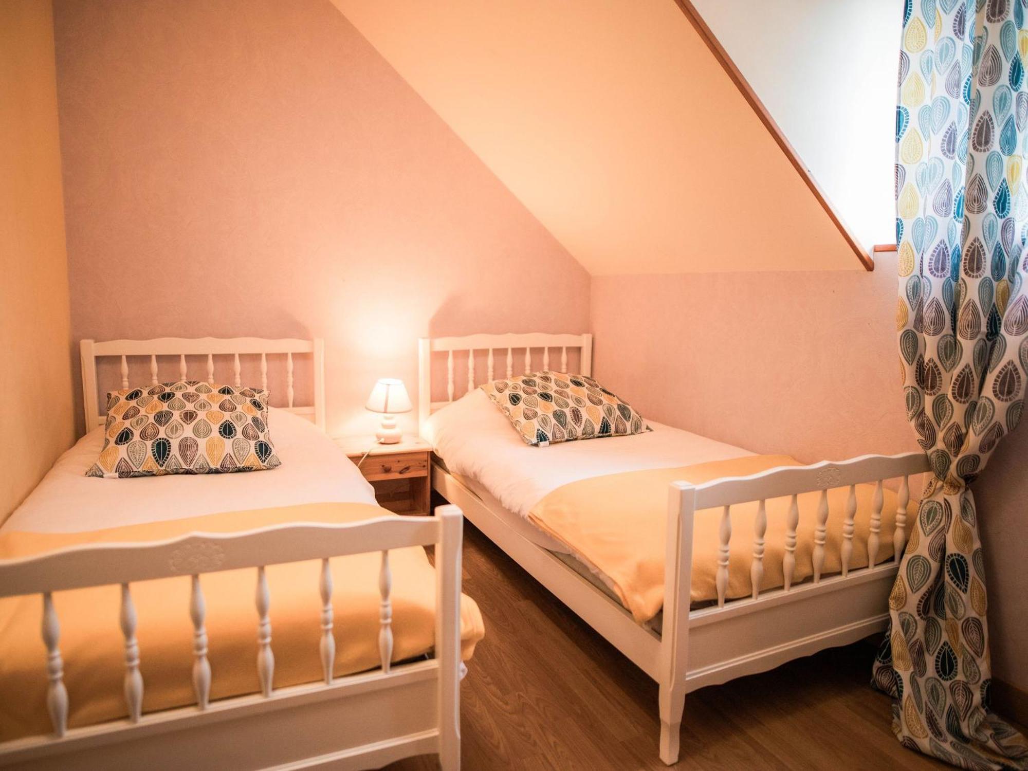 Gîte Saint-Léonard-des-Bois, 5 pièces, 7 personnes - FR-1-410-179 Extérieur photo