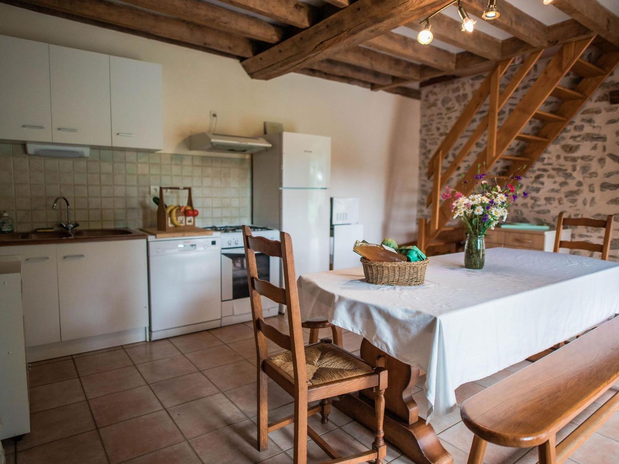 Gîte Saint-Léonard-des-Bois, 5 pièces, 7 personnes - FR-1-410-179 Extérieur photo